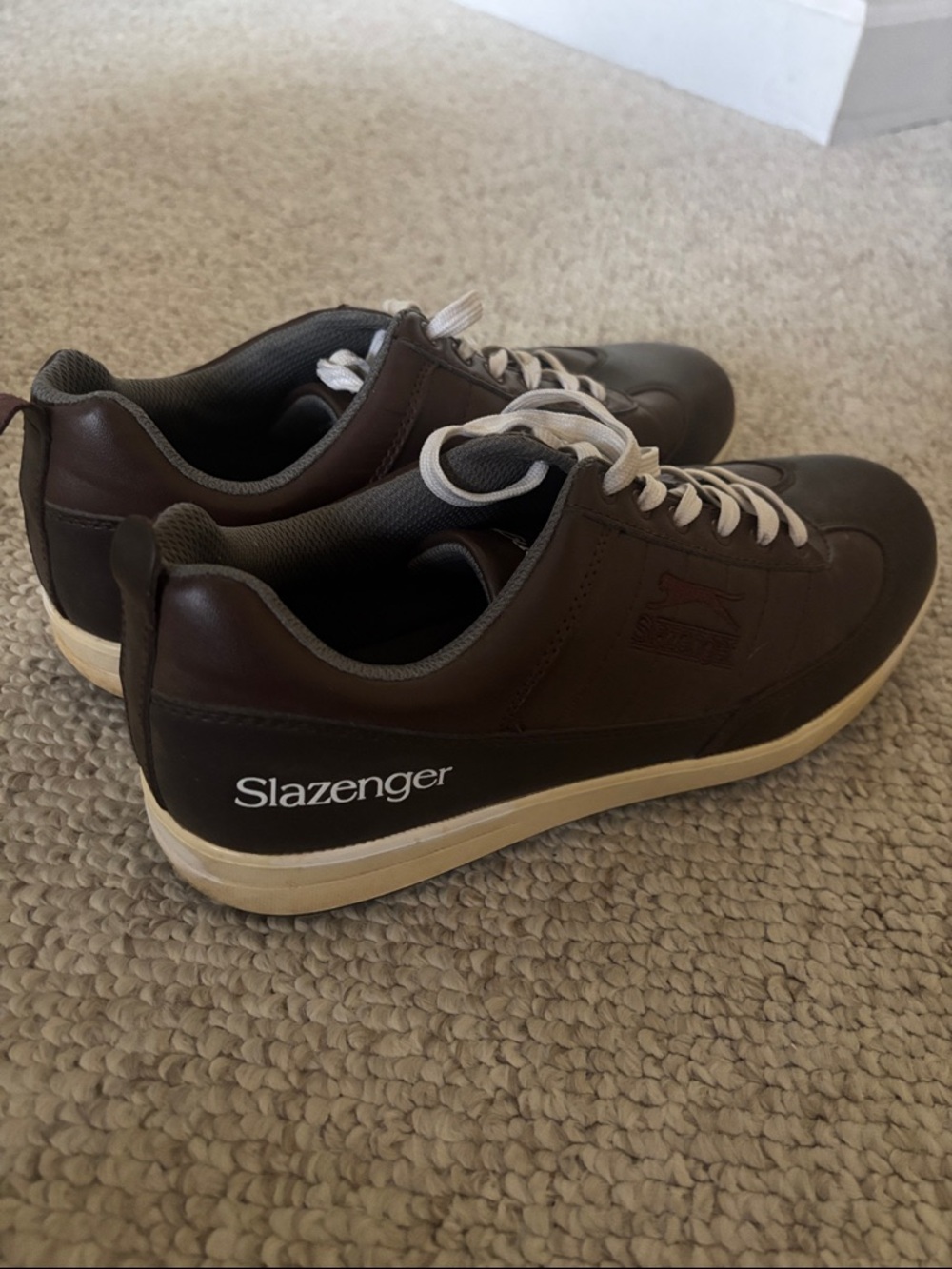 Slazenger Men's Dark Brown Leather-Look Lace-Up Sneakers with Cream Soles